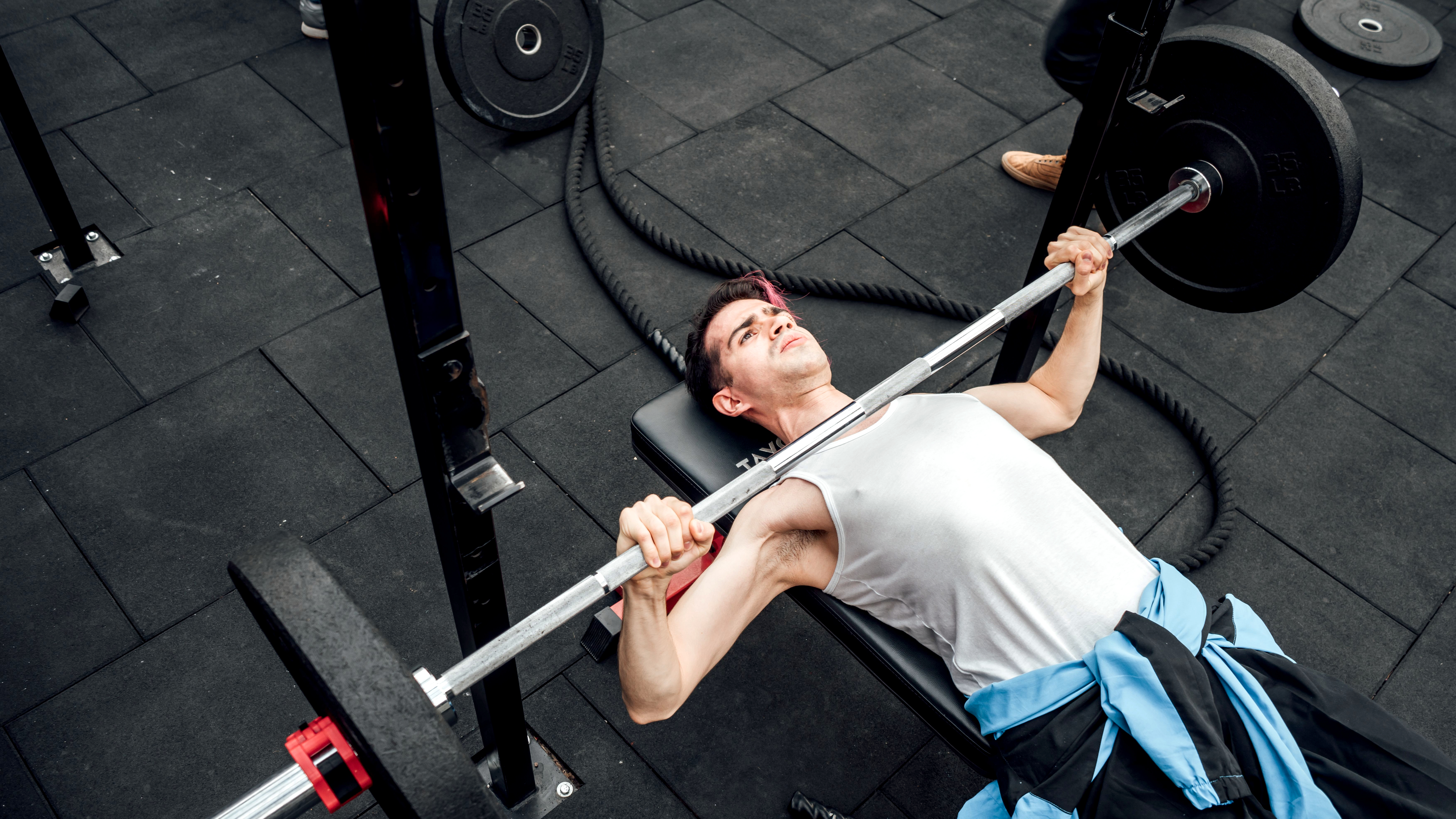 The average bench press for men is 281 lb (127.5 kg) among 229,361 competitive raw lifters, and 132 lb (60.0 kg) for women. Percentiles by weight class and age, and how many bench bodyweight.