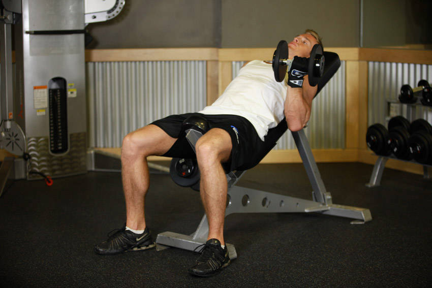 Incline Curls: Ending position