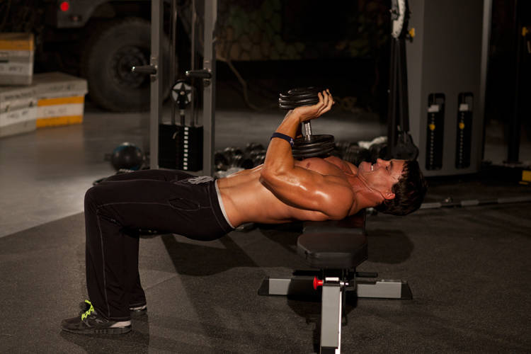 Close-Grip Dumbbell Press: Ending position