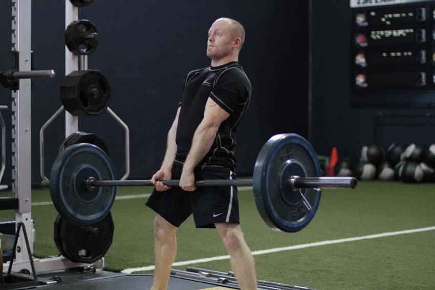Sumo Deadlifts: Ending position