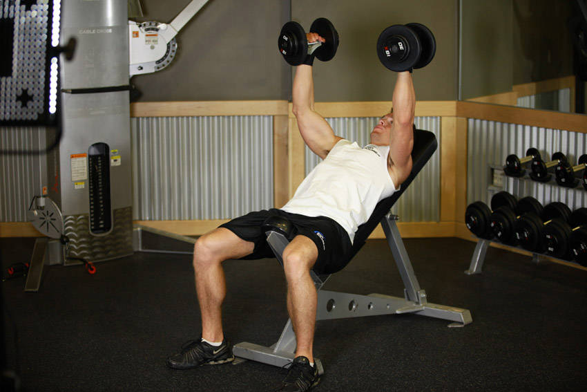 Incline Dumbbell Bench Press: Ending position